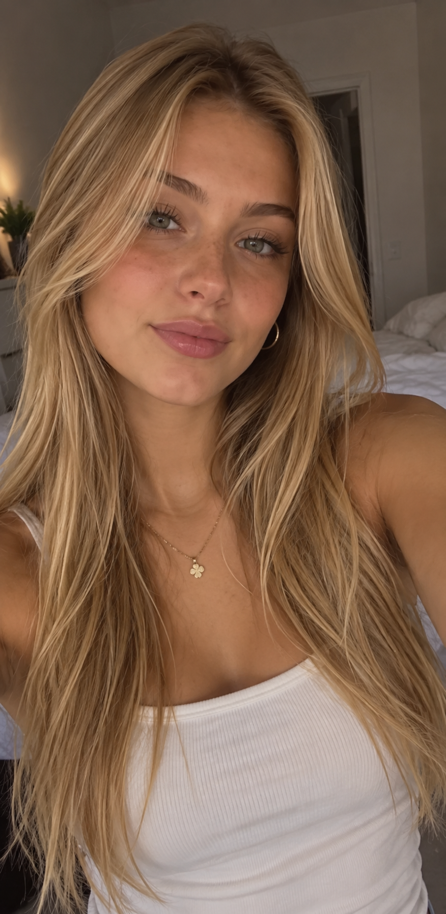 <em><strong>Sophia Miller</strong></em>
